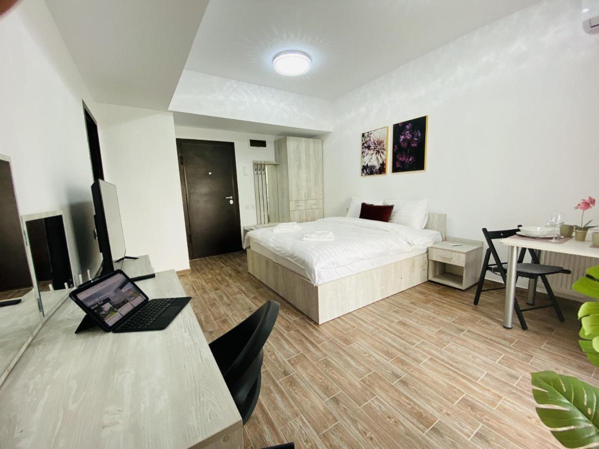 New City Studios With Balcony Bucharest Exterior photo